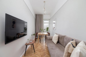 2 - bedroom Apartment with balcony - Rejtana 10